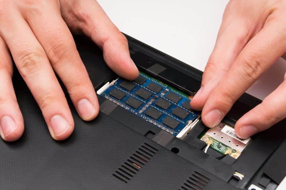 Cómo ampliar la memoria RAM de tu portátil ASUS VivoBook 15 y mejorar su rendimiento