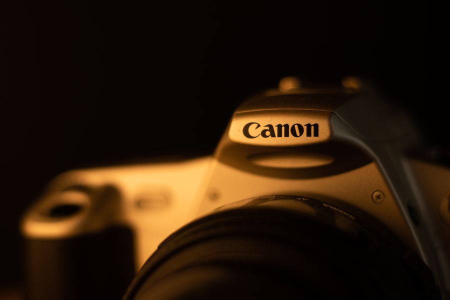 camara canon vintage componentes fotograficos 1 Cámara Canon vintage y componentes fotográficos