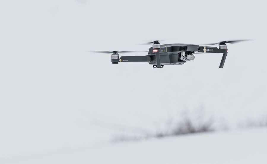 Dron moderno para medición de tiempo de vuelo
