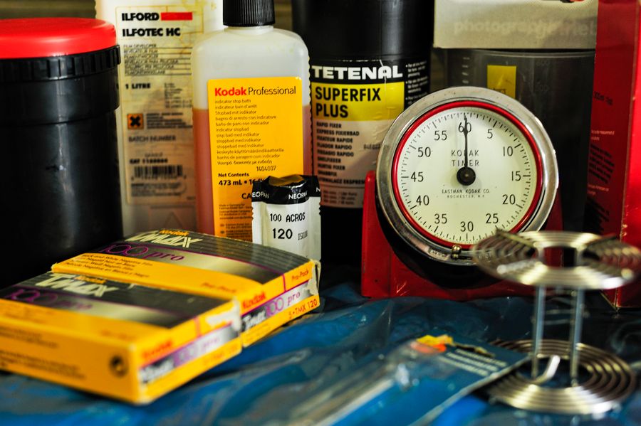 Materiales para revelar rollos analógicos en casa