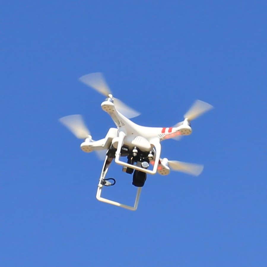 drone sin camara protectores helice puestos 2 Drone sin cámara con protectores de hélice puestos